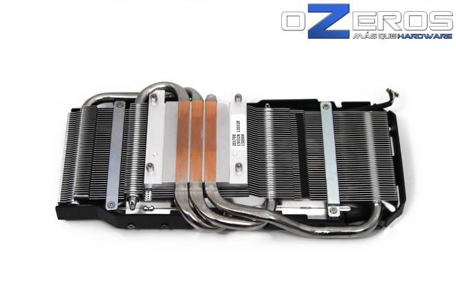 ASUS_GeForce_GTX770_Foto-16