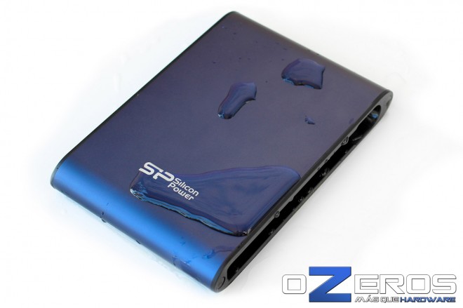 Silicon_Power_A80_Agua_Foto-3