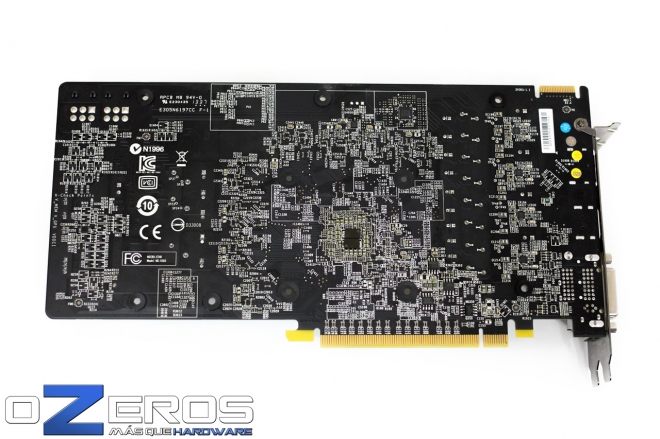 MSI_R9_270X_Hawk_Foto-13