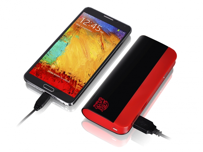 Tt eSPORTS Battle Dragon Edition 8,800 mAh Power Bank_5