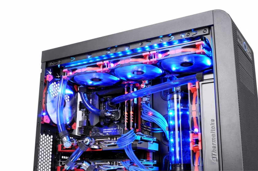 Thermaltake Luna Series LED Case Fan is an all around case fan, providing an effective radiator, heatsink, and case cooling solution inside