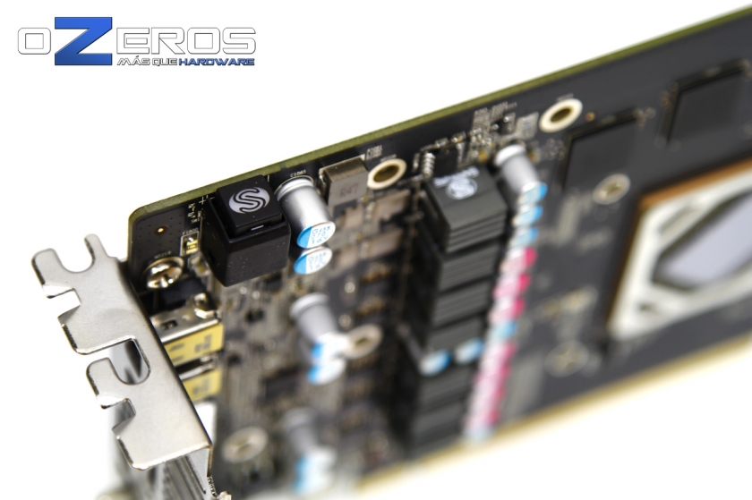 Sapphire-ITX-Compact-R9-285-19