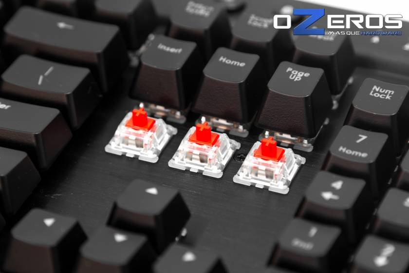 Corsair-K70RGB-8