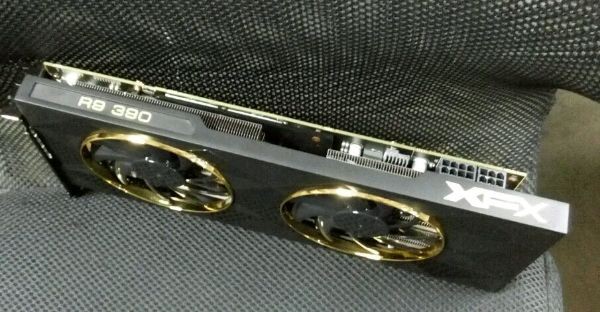 XFX R9 390X foto 2