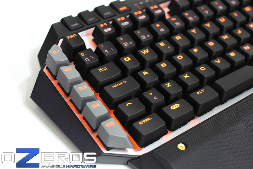 Teclado_Cougar_K700_Foto-27