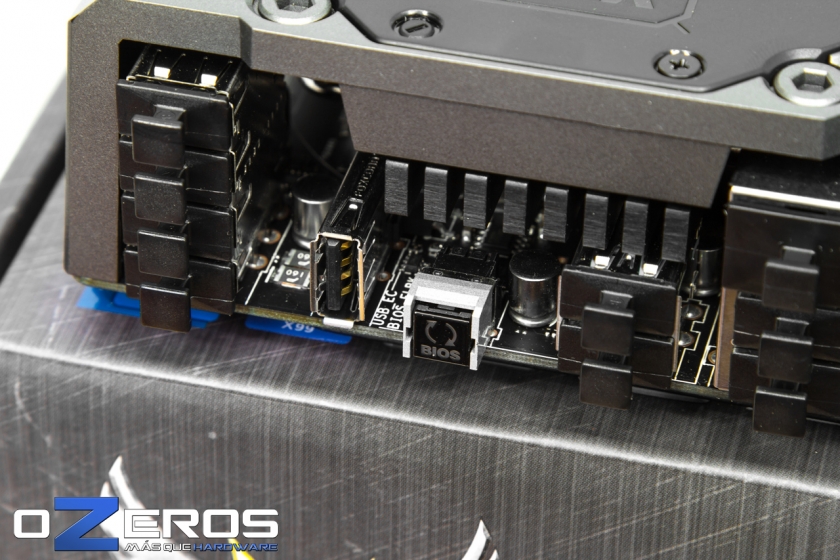 ASUS-X99-Sabertooth-25