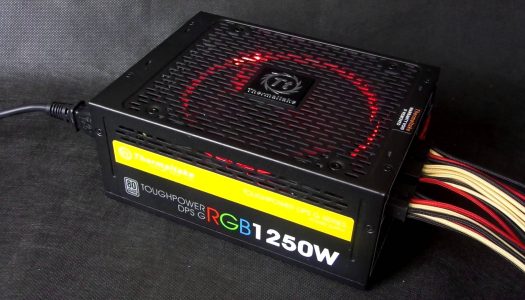 Thermaltake anuncia nueva fuente de poder con iluminación RGB