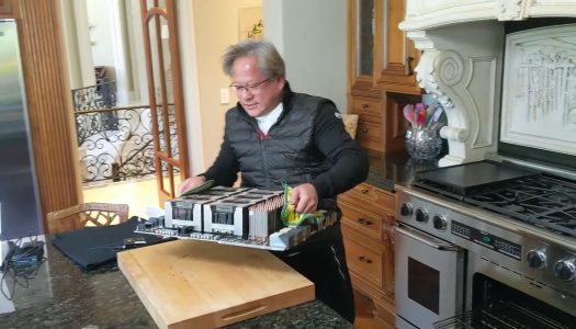 El CEO de NVIDIA muestra la “tarjeta gráfica más grande del mundo”
